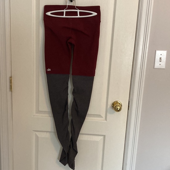 Alo Yoga Pants - Picture 2 of 2